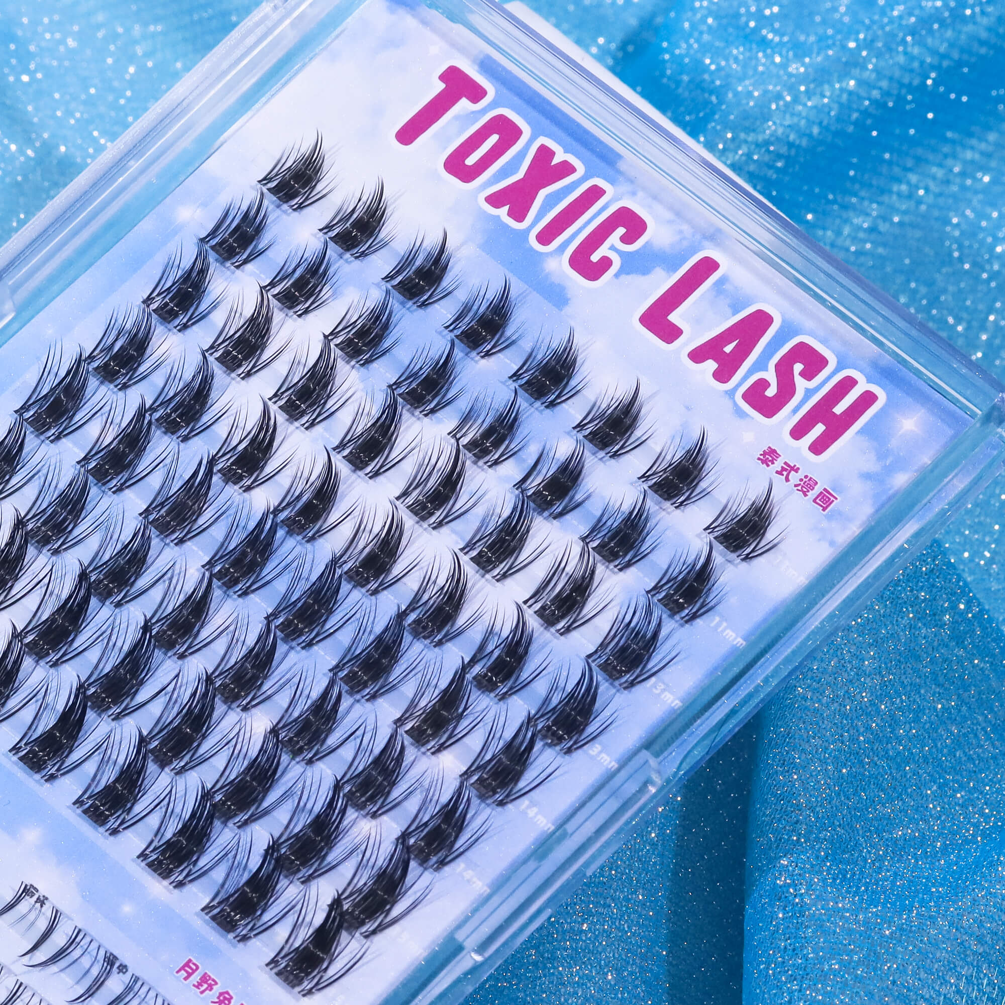 Thai Comics + Usagi (with Bottom Lashes)